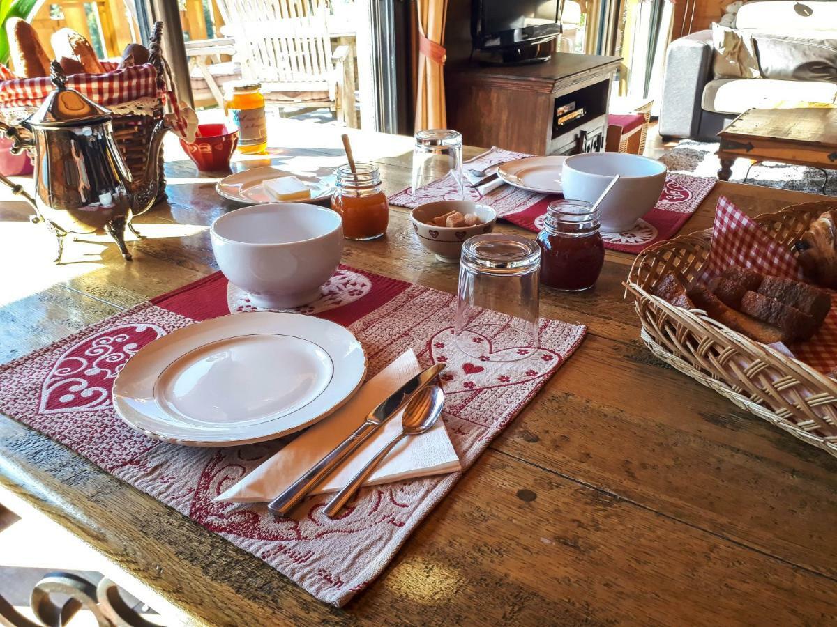 Bed and Breakfast Chalet De Barraou Binos Exteriér fotografie